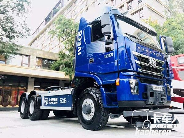 上汽紅巖智能網聯(lián)6×6全驅大件運輸車