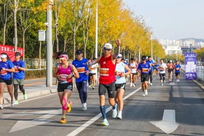 賽事官方唯一指定用車 飛碟汽車與跑友們共赴“日馬”之約！